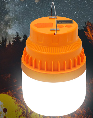 Famiglia USB mobile che fa pagare illuminazione di emergenza della lampadina