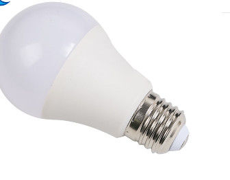 E27 E14 B22 dentro il materiale principale di Chips Aluminum Alloy Lamp Body della lampadina 2835 per l'ufficio