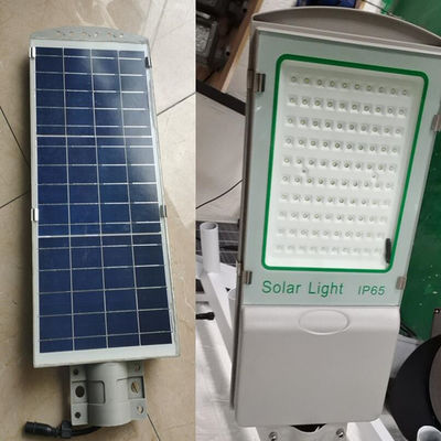 Lavoro solare dell'iluminazione pubblica di IP65 AL Extra Solar Panel Aio per 3-4 giorni di funzionamento