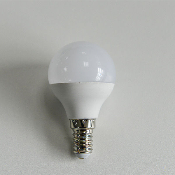 Lampadina del LED con progettazione differente una lampadina, lampadina di C, lampadina di T, lampadina del UFO per uso domestico