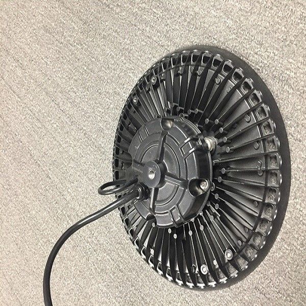 Il UFO di alluminio IP65 dello smd impermeabile industriale del magazzino della fabbrica 100w 150w 200w ha condotto l'alta luce della baia
